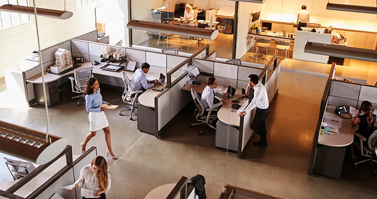 Lösungen für intelligente Büros people in office